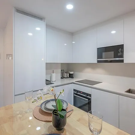 Dolmen Group-apartment Martiricos *