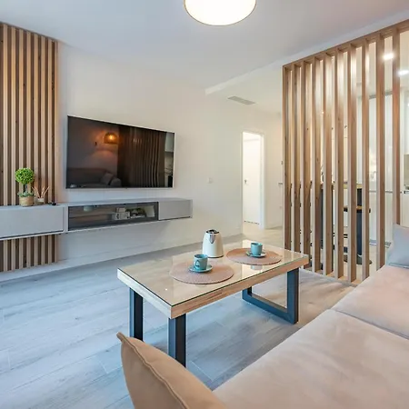 Dolmen Group-apartment Martiricos * Malaga
