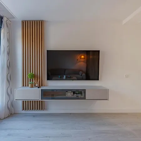 Dolmen Group-apartment Martiricos Apartment Malaga